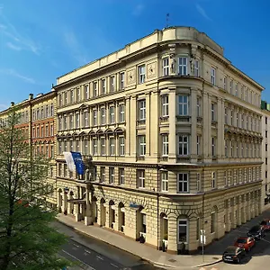 verificați disponibilitatea